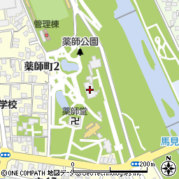 護国神社社務所周辺の地図