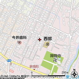 山形県鶴岡市新海町11-52周辺の地図