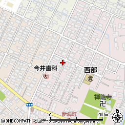 山形県鶴岡市新海町11-45周辺の地図