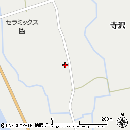 秋田県湯沢市寺沢本郷15周辺の地図