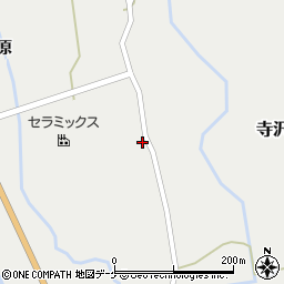 秋田県湯沢市寺沢本郷2周辺の地図
