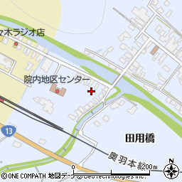 秋田県湯沢市下院内田用橋周辺の地図