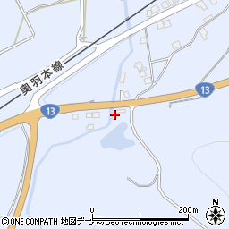 秋田県湯沢市下院内新馬場7周辺の地図