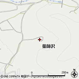秋田県湯沢市相川薬師沢周辺の地図