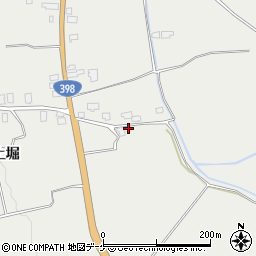 秋田県湯沢市三梨町下猿城7周辺の地図