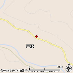 秋田県湯沢市関口戸沢82周辺の地図