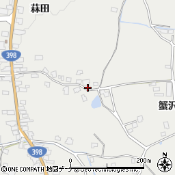 秋田県湯沢市三梨町菻田48周辺の地図
