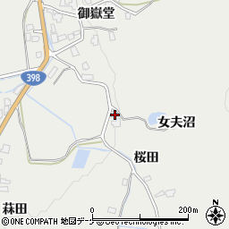 秋田県湯沢市三梨町桜田2442周辺の地図