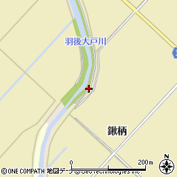 秋田県湯沢市深堀鍬柄周辺の地図