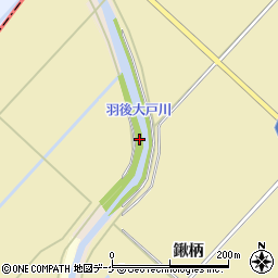 秋田県湯沢市深堀向鍬柄周辺の地図