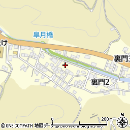 秋田県湯沢市裏門周辺の地図