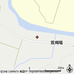 秋田県横手市増田町荻袋萱刈場周辺の地図