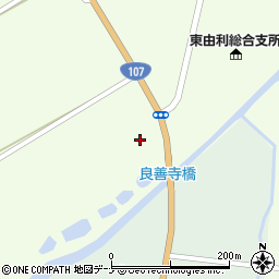 秋田県由利本荘市東由利老方両前寺周辺の地図