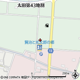 ファミリーマート道の駅はなまき西南店周辺の地図
