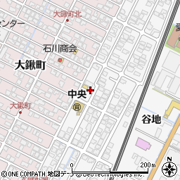 秋田県由利本荘市薬師堂谷地181-32周辺の地図
