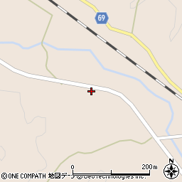 秋田県由利本荘市岩城下黒川割田255周辺の地図