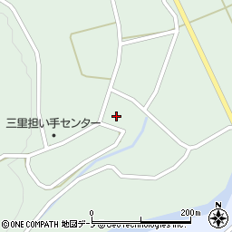 秋田県北秋田市三里屋布岱52周辺の地図
