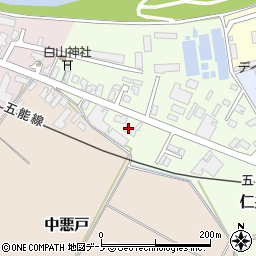 秋田県能代市仁井田白山100-1周辺の地図