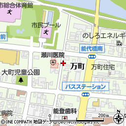 秋田県能代市万町周辺の地図