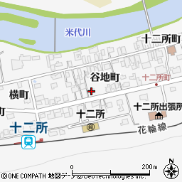 秋田県大館市十二所谷地町16-2周辺の地図