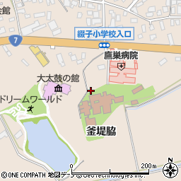 秋田県北秋田市綴子釜堤脇25-4周辺の地図