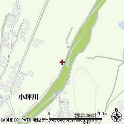 秋田県大館市花岡町小坪川12周辺の地図