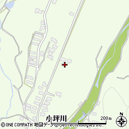 秋田県大館市花岡町小坪川32-2周辺の地図