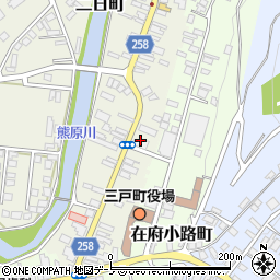 青森県三戸郡三戸町二日町84-8周辺の地図