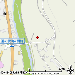 青森県平川市碇ヶ関湯向川添85周辺の地図