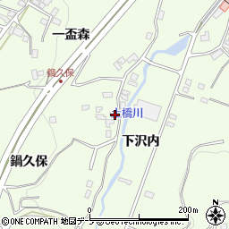 青森県八戸市沢里鍋久保15-4周辺の地図