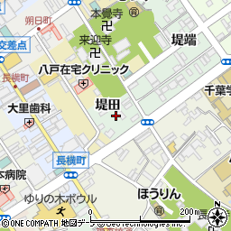 青森県八戸市類家堤田周辺の地図