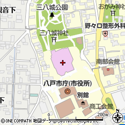 八戸市公会堂周辺の地図