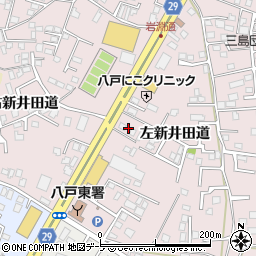 青森県八戸市白銀町左新井田道10-1周辺の地図