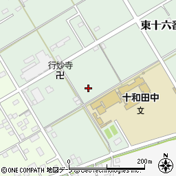青森県十和田市東十六番町18周辺の地図