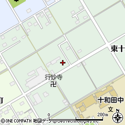 青森県十和田市東十六番町16周辺の地図