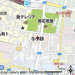 青森県黒石市寺小路4周辺の地図