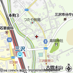 青森県三沢市古間木山68周辺の地図