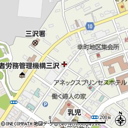 青森県三沢市幸町1丁目周辺の地図