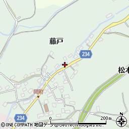 青森県青森市岡町藤戸2周辺の地図