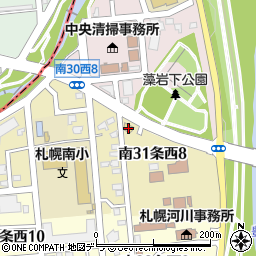 ファミリーマート札幌南３１条西８丁目店周辺の地図