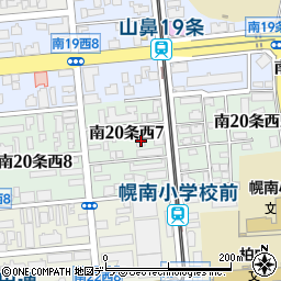 ＰＲＥＳＥＮＣＥＳ２０周辺の地図