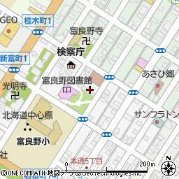 北海道富良野市若松町4周辺の地図