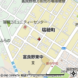 北海道富良野市瑞穂町2-51周辺の地図