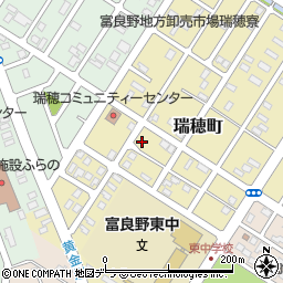 北海道富良野市瑞穂町2-56周辺の地図