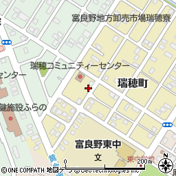 北海道富良野市瑞穂町2-62周辺の地図