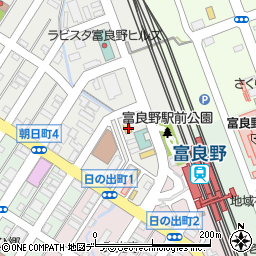 北海道富良野市朝日町1-24周辺の地図