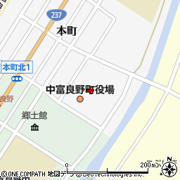 中富良野町商工会周辺の地図