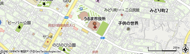 うるま市役所企画部　情報課周辺の地図