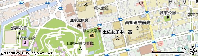 高知公園駐車場周辺の地図