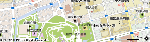 高知県庁　総務部税務課課税担当周辺の地図